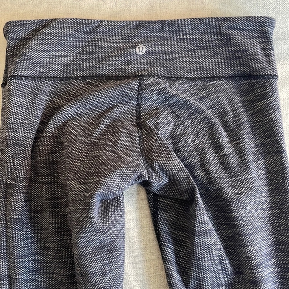 Gently used, very good condition. Sign of wear but no stains or pilling